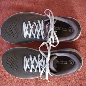 Topo Women's Phantom Athletic Shoes in Gray.